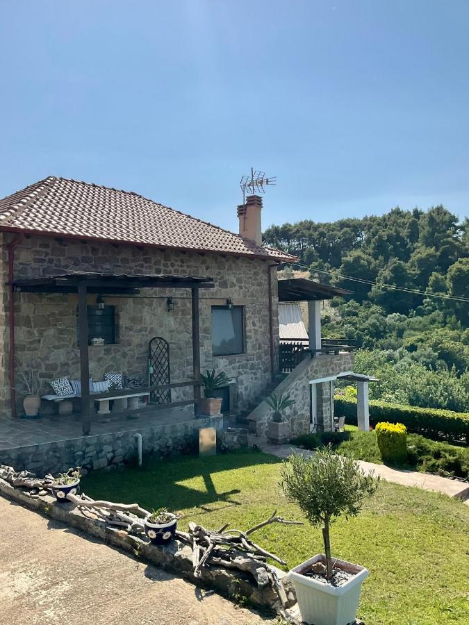 Stonehouse & Casa Al Sole E Al Mare Villa Nea Roda Bagian luar foto